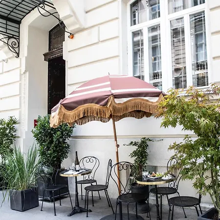 Hotel Josefine-2